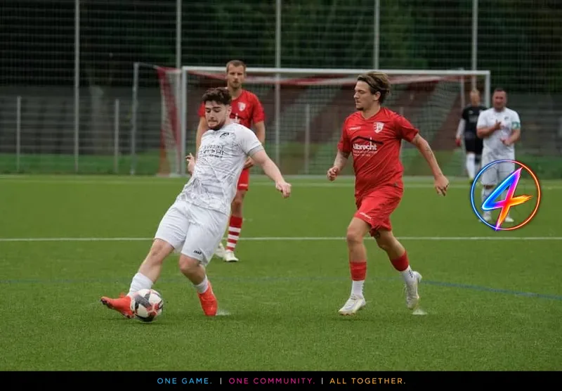 York City reinforce defence with ex‑Fleetwood centre‑back Zeh Medley