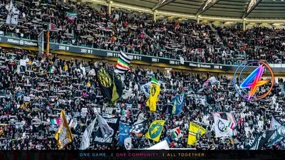 Juventus' bid vs Sunderland's future: Brobbey's crossroads