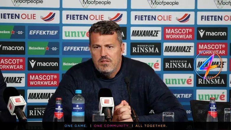 Oscar Garcia Declines to Confirm Ajax Coaching Future