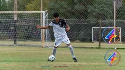 El Barcelona apunta a Eli Junior Kroupi, joven del Bournemouth, como suplente de Álvarez