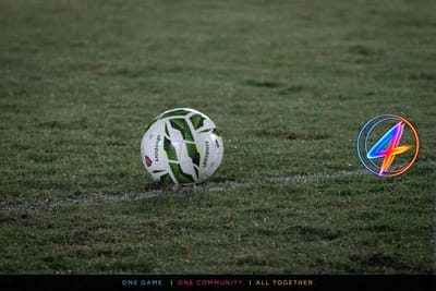 Feyenoord Rotterdam moet spelers verkopen om nieuwe aanwinsten te financieren bij onzekerheid over Ueda